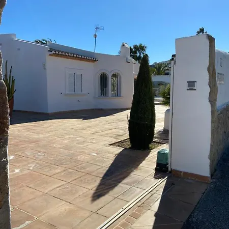 Entiere Piscine Et Cuisine D'ete A Pinosol