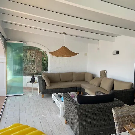 Entiere Piscine Et Cuisine D'ete A Pinosol Villa