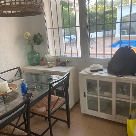 Entiere Piscine Et Cuisine D'ete A Pinosol Villa